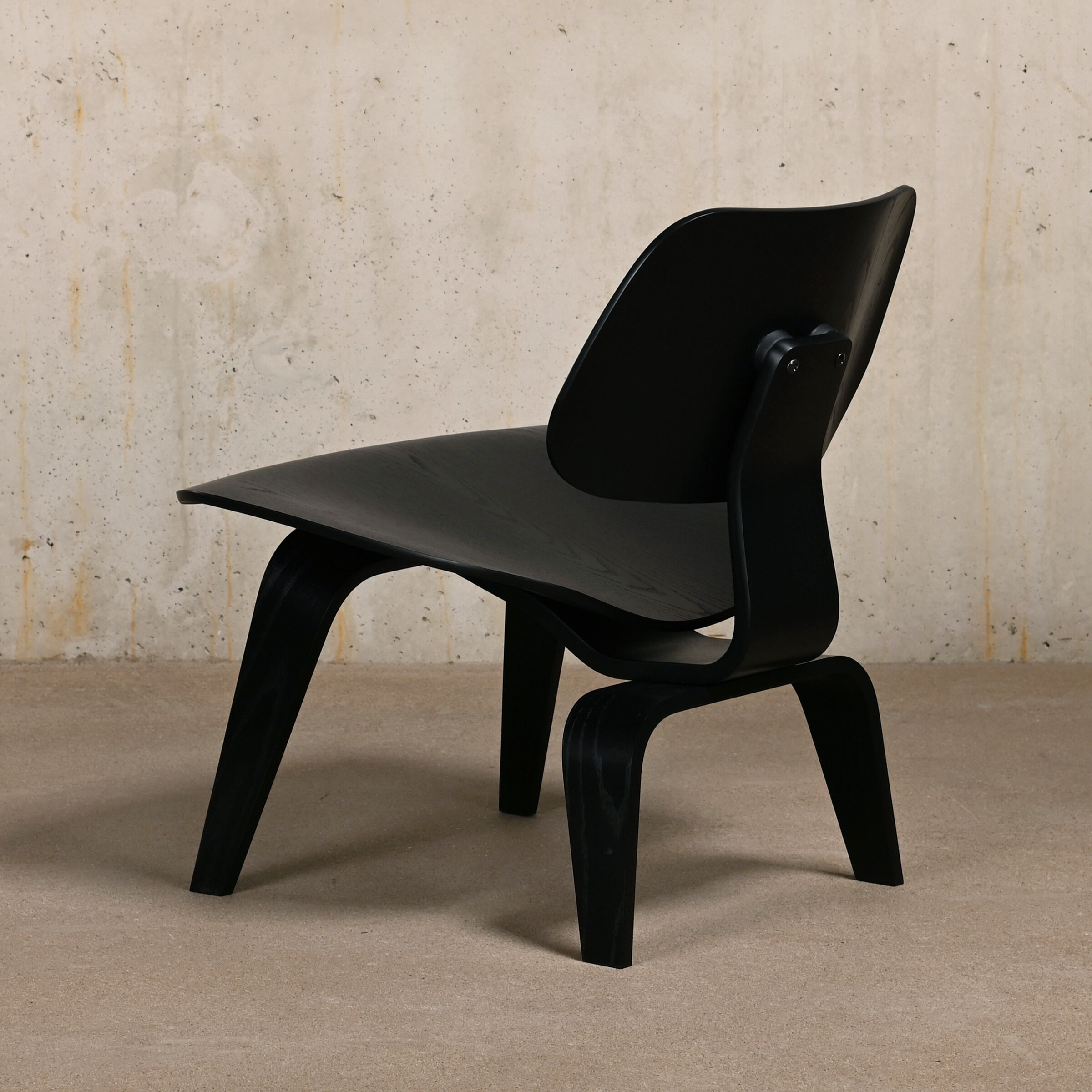 Fauteuil Charles & Ray Eames LCW pour Herman Miller