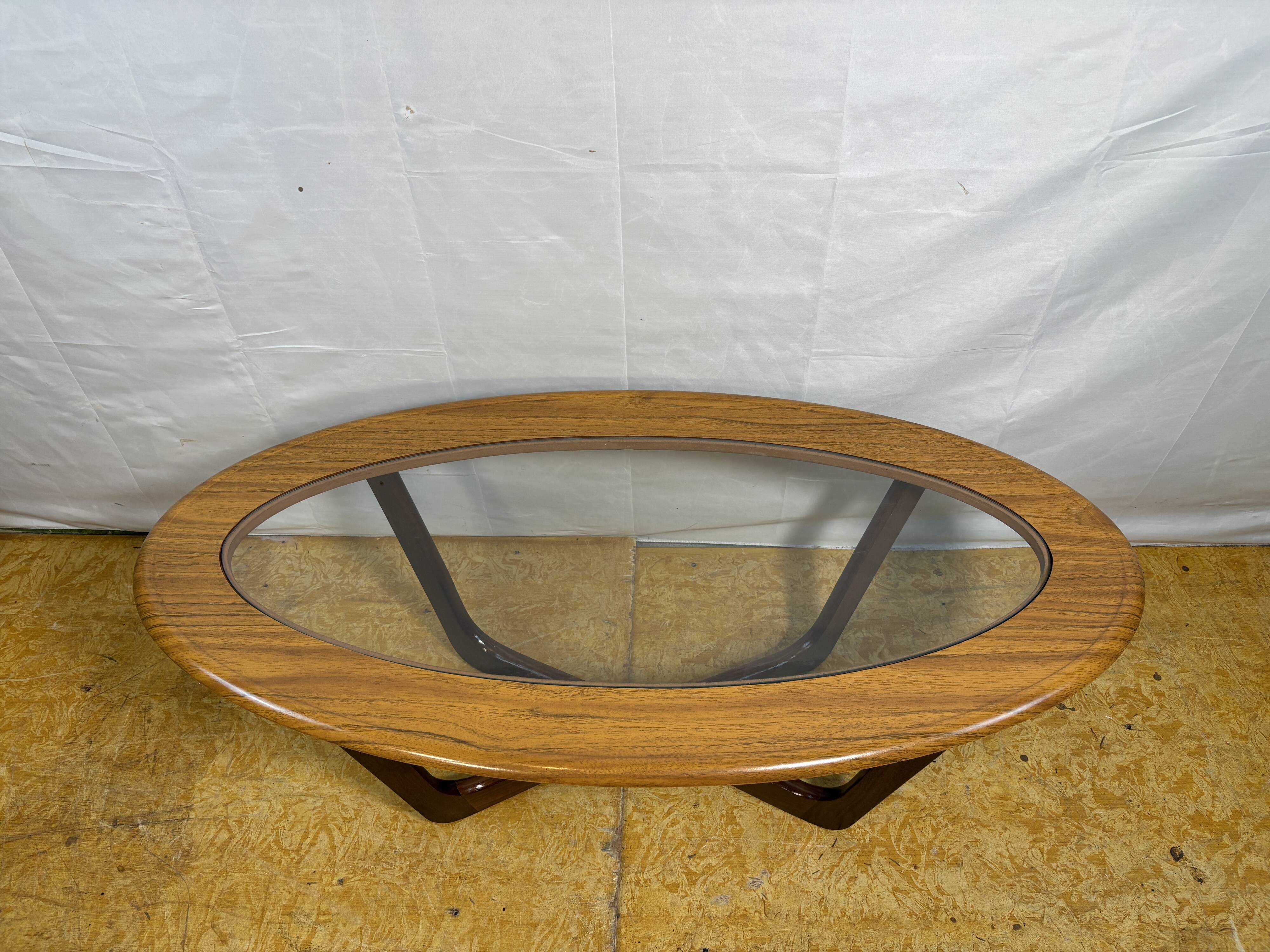 Mid-Century Retro Vintage Coffee Table by Schreiber   Formica Top • Glass D