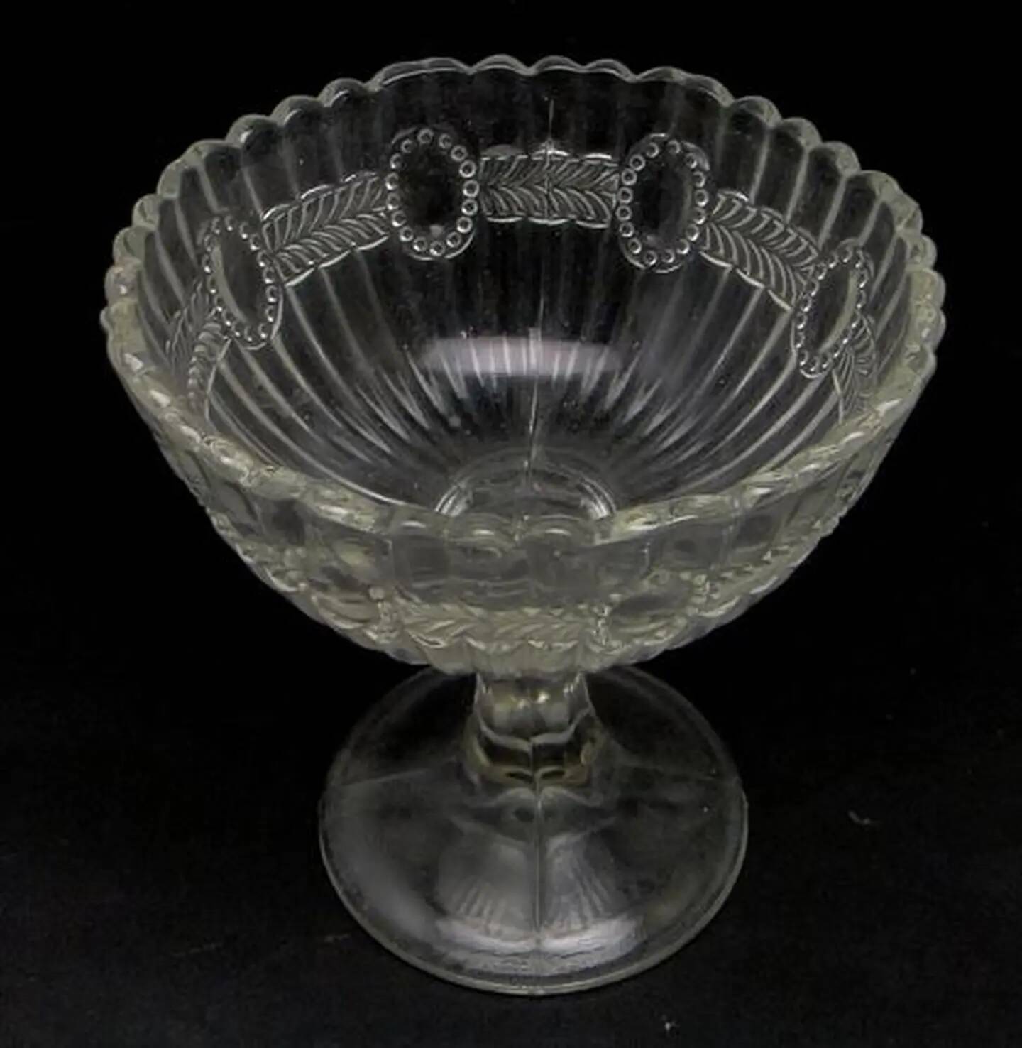 Basket-shaped pressed glass sugar bowl, Ząbkowice, Poland, 1970s