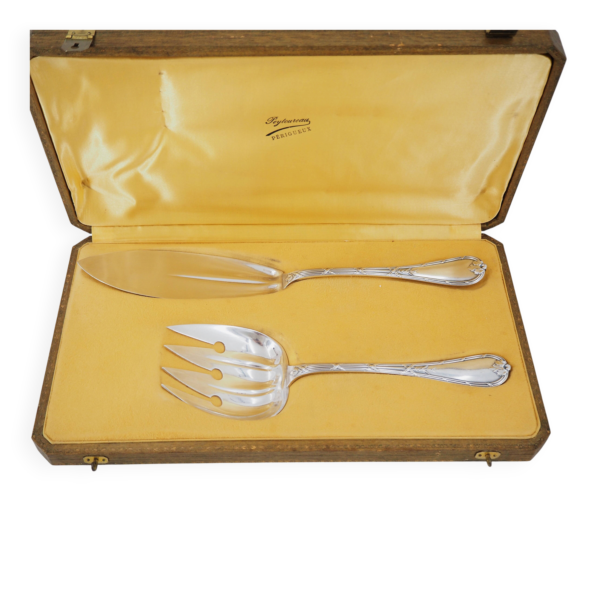 Christofle Rubans model Bell service fish cutlery set, silver-plated, 2 pieces.