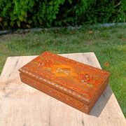Boîte à cigarettes bulgare en bois pyrogravé et peint à la main