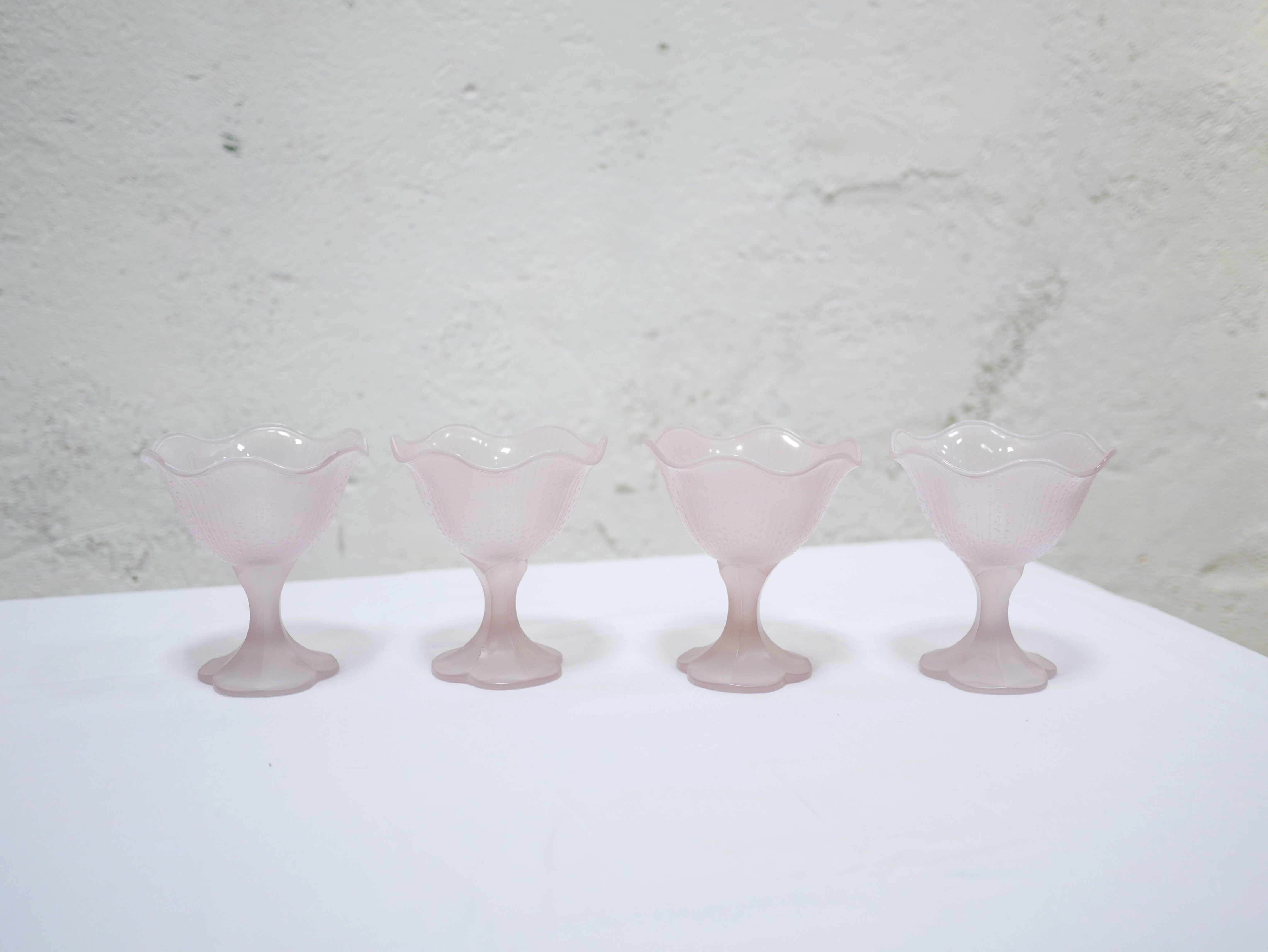 Series of 4 vintage ice cups