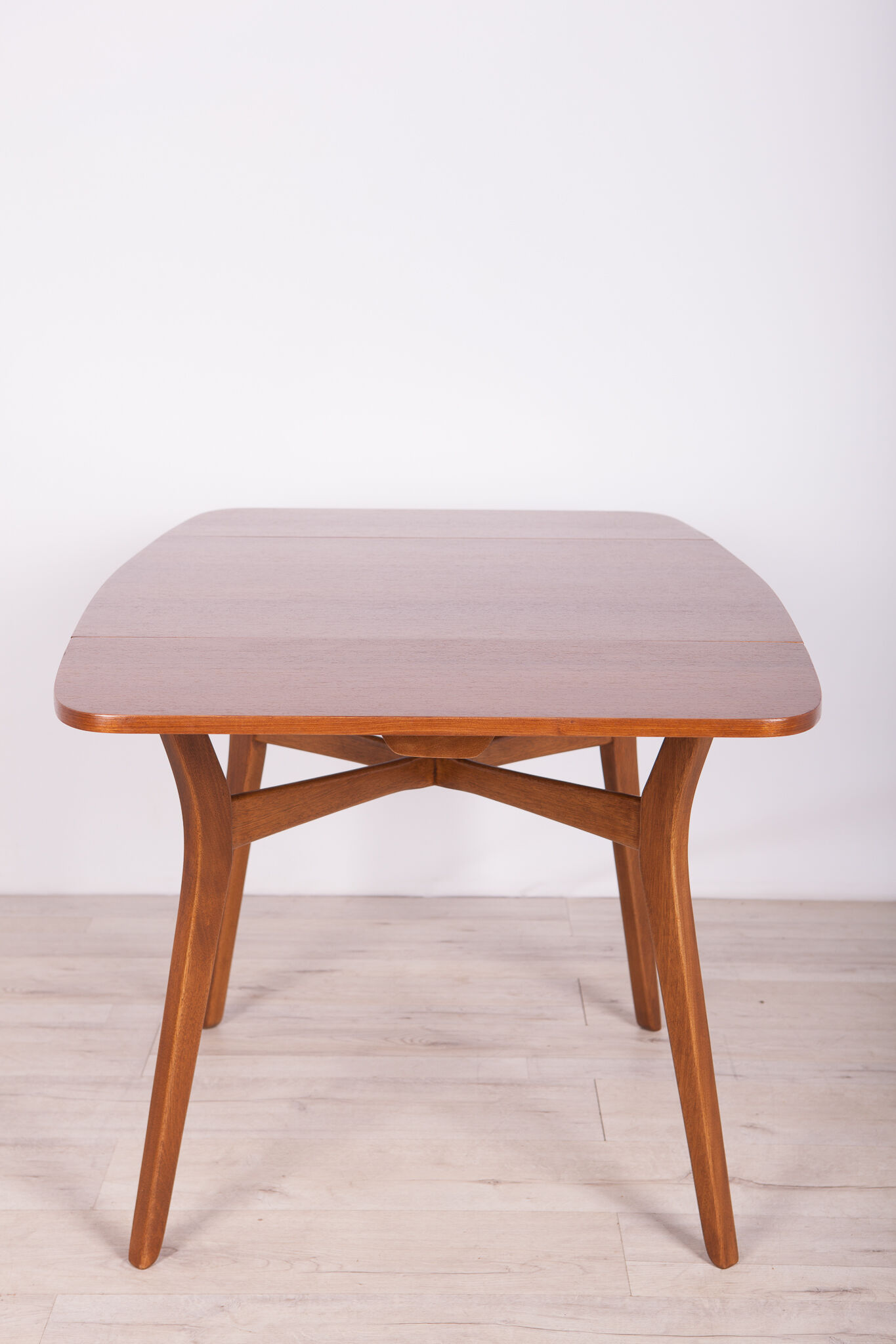 Butterfly dining table from G-plan, 1960