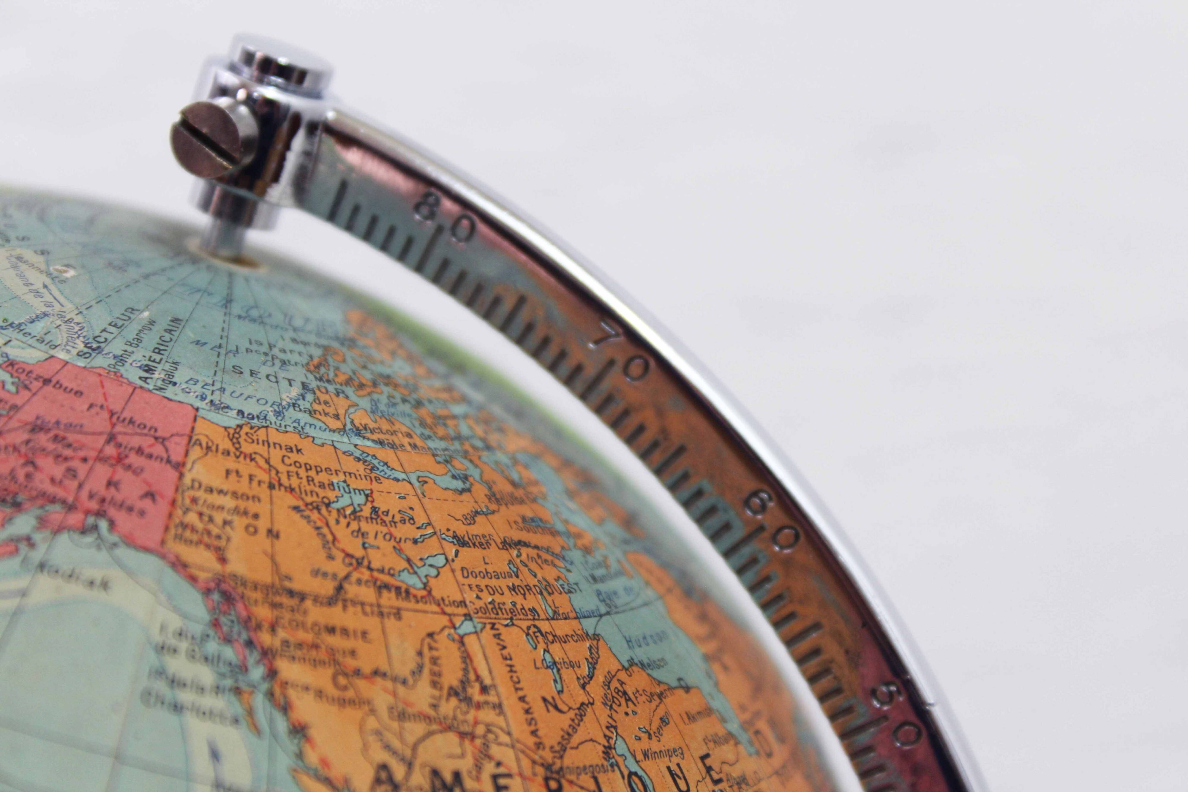 Mappemonde lumineuse en verre perrina, globe terrestre picquart