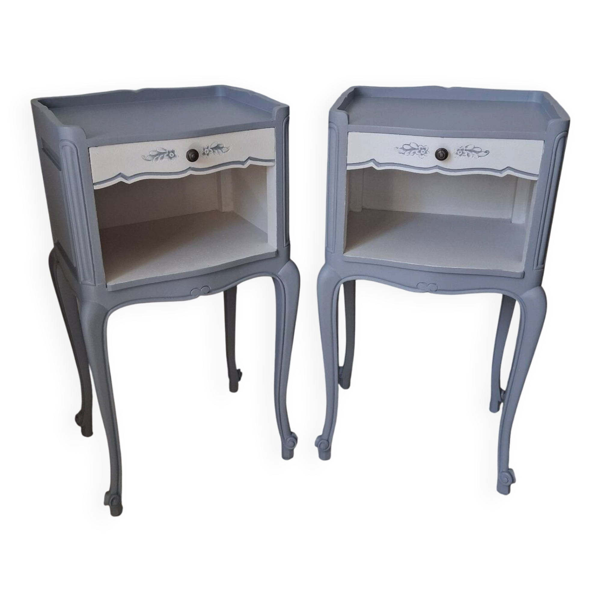 Set of 2 bedside tables