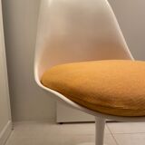 Eero Saarinen tulip chair for Knoll International. 1970
