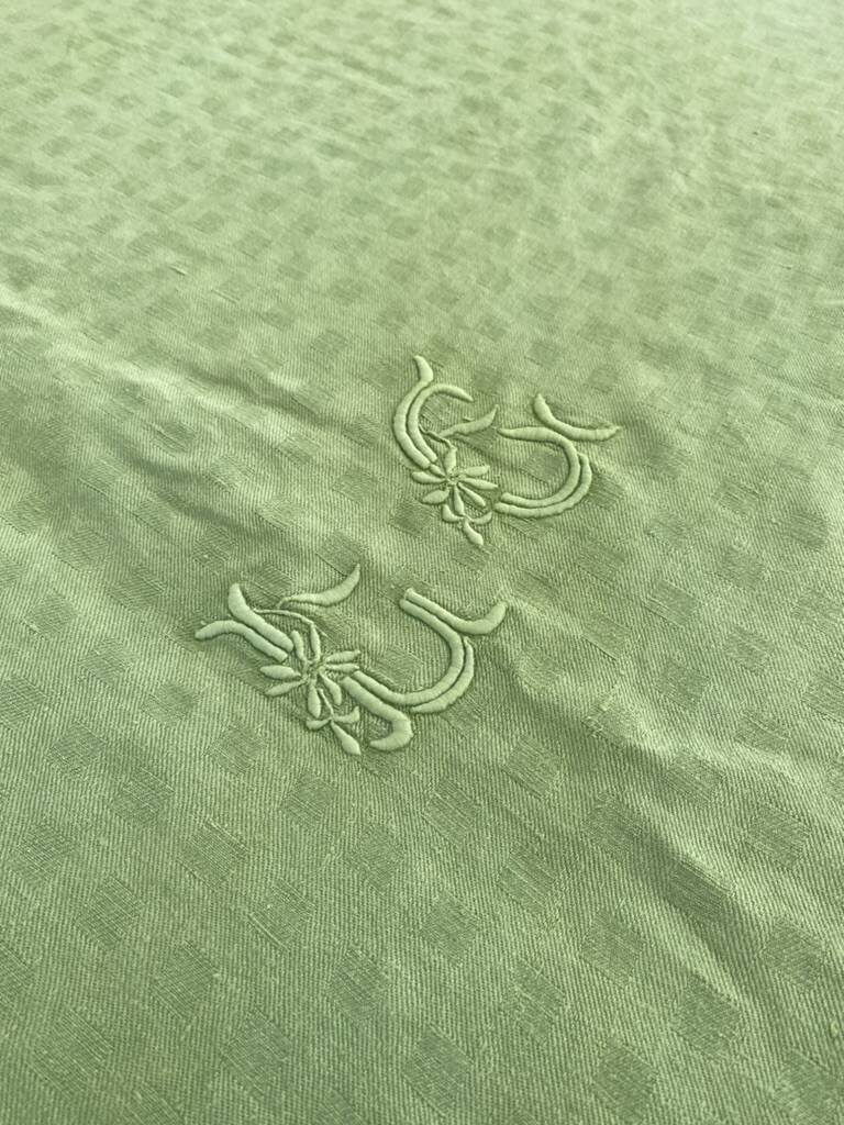 Antique Damask Tablecloth LG - Lime Green - Métis