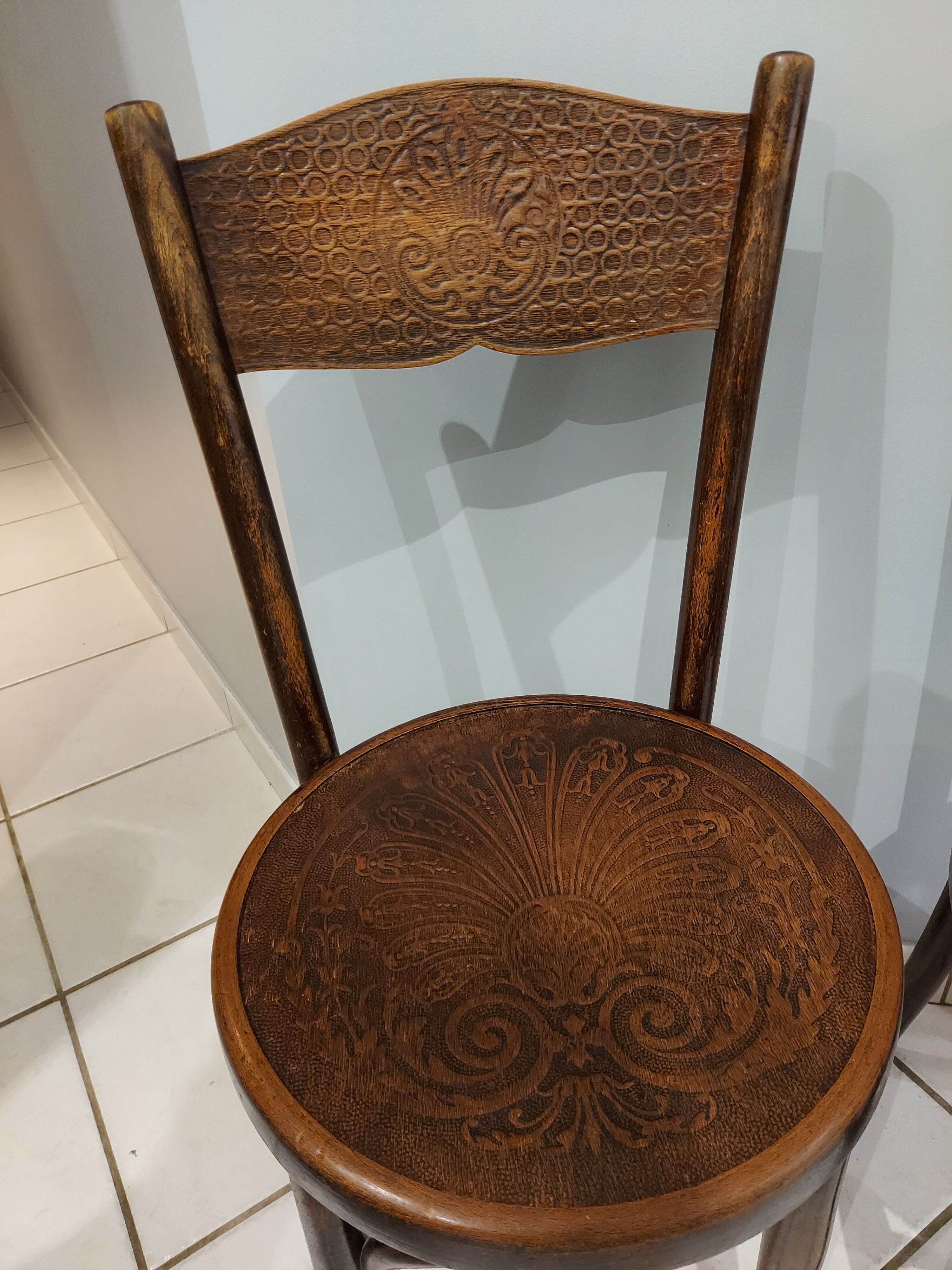 Suite de 4 chaises bistrot Mundus Joseph Hoffmann Austria Bielitz années 1908