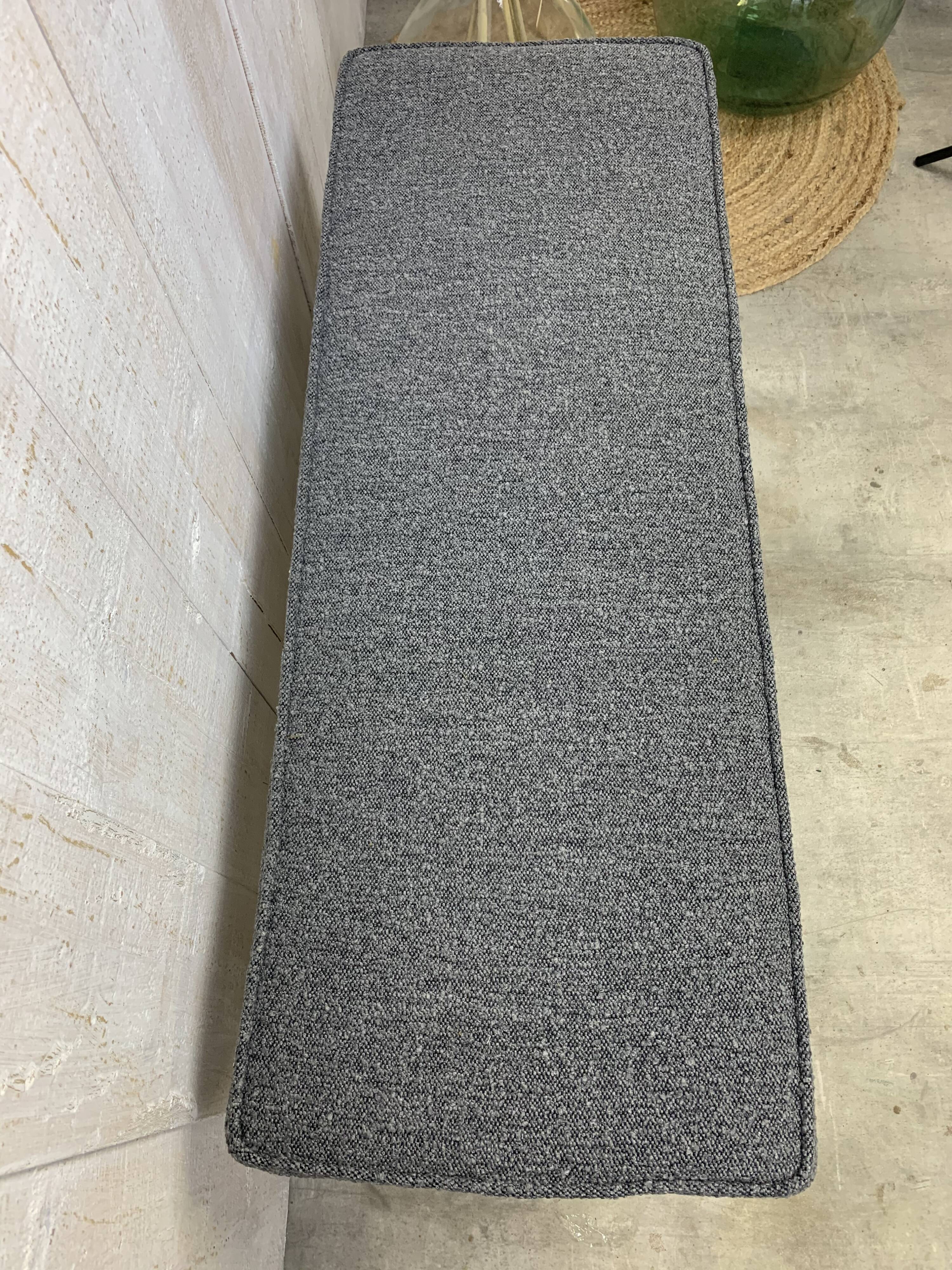 Scandinavian bench grey curls