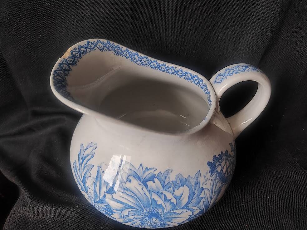 1880/1930 /Saint Amand /Hamage /Cactus /bowl /toilet jug