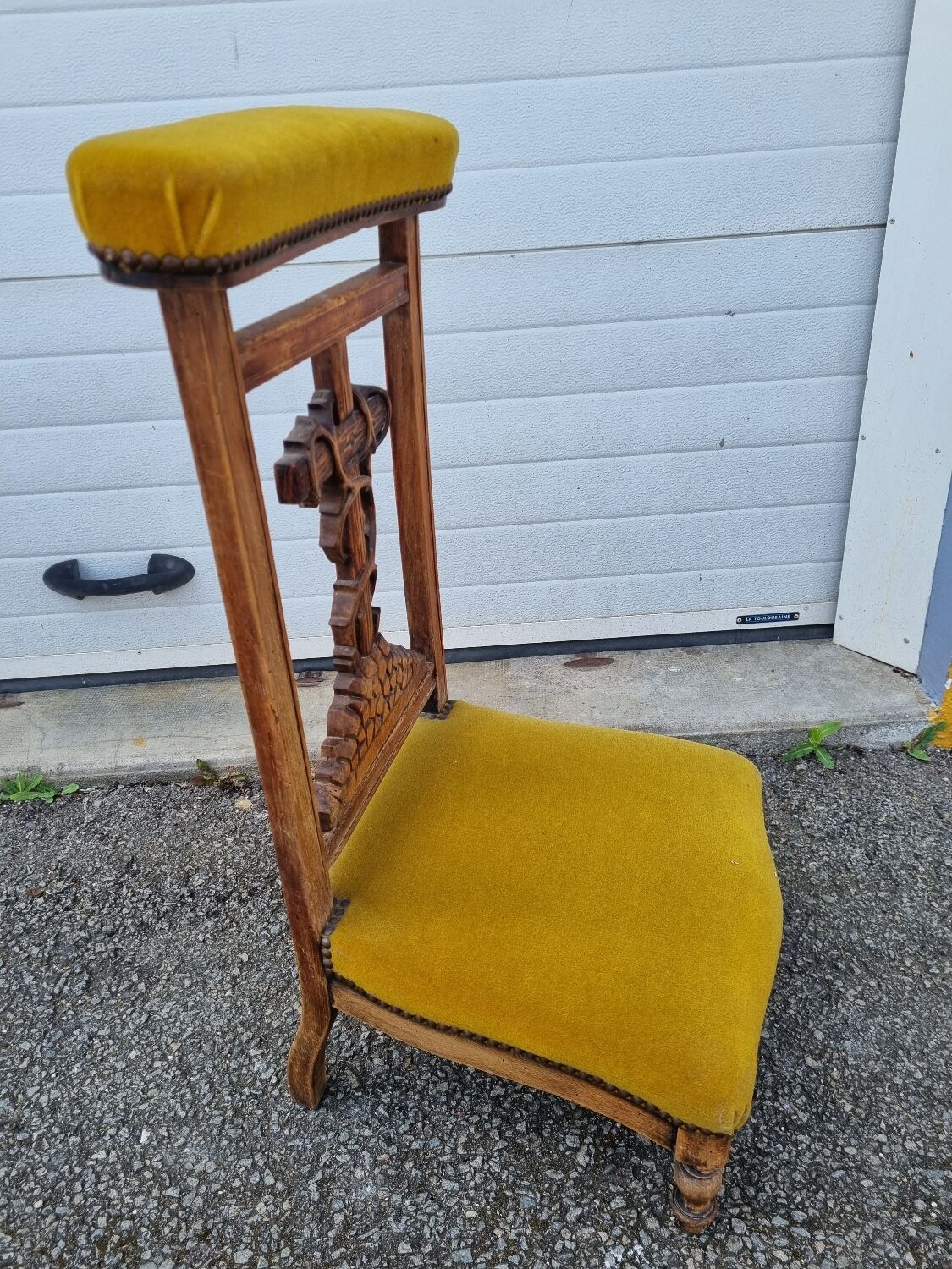 Prayer chair vintage oratory