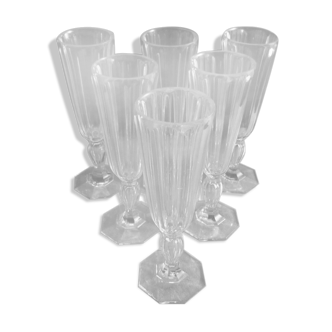 Service de 6 flutes en cristal de Baccarat jambe balustre cotes plates 1840