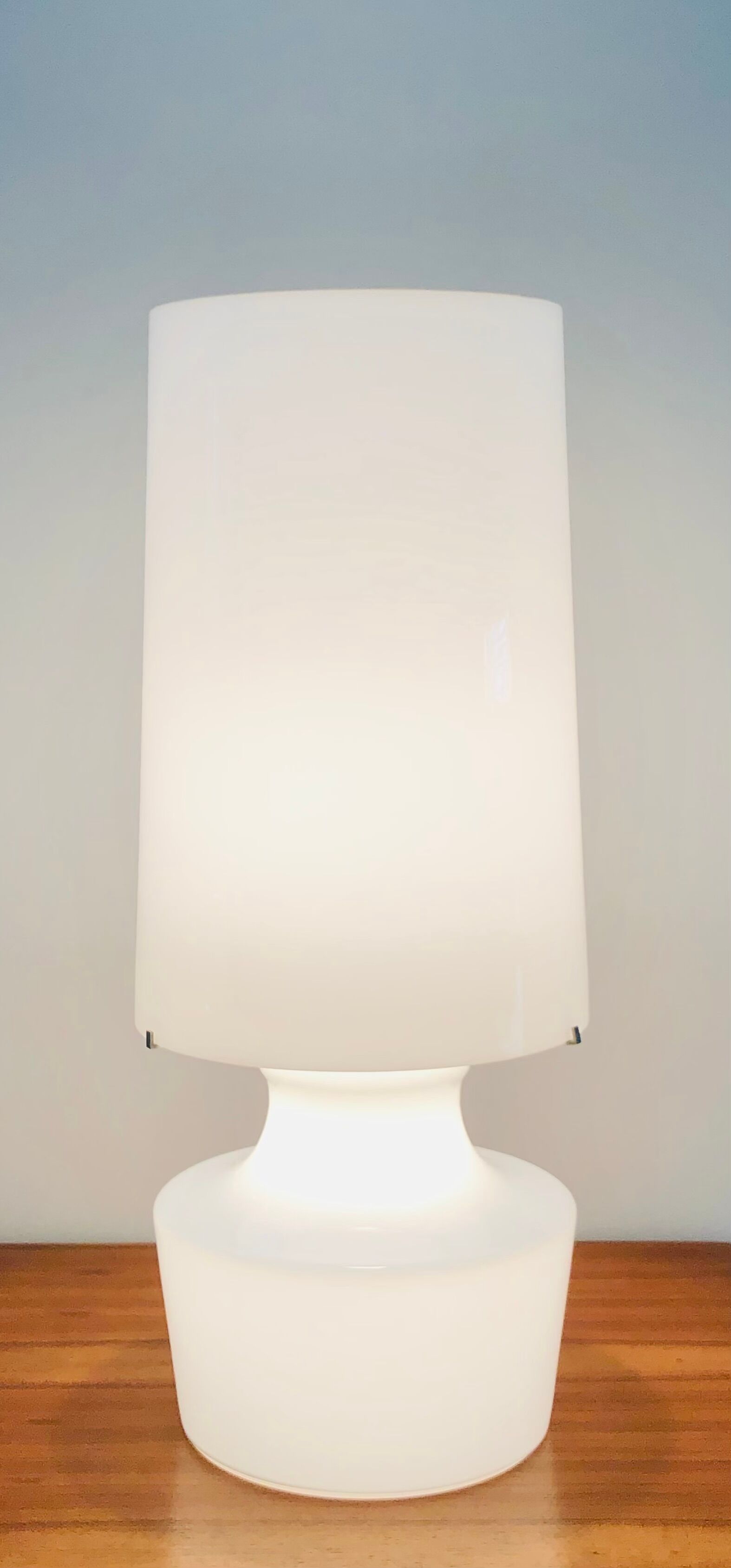 Lampe de salon en verre blanc, Italie années 60