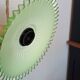 Lampe baladeuse en verre vert pâle et blanc