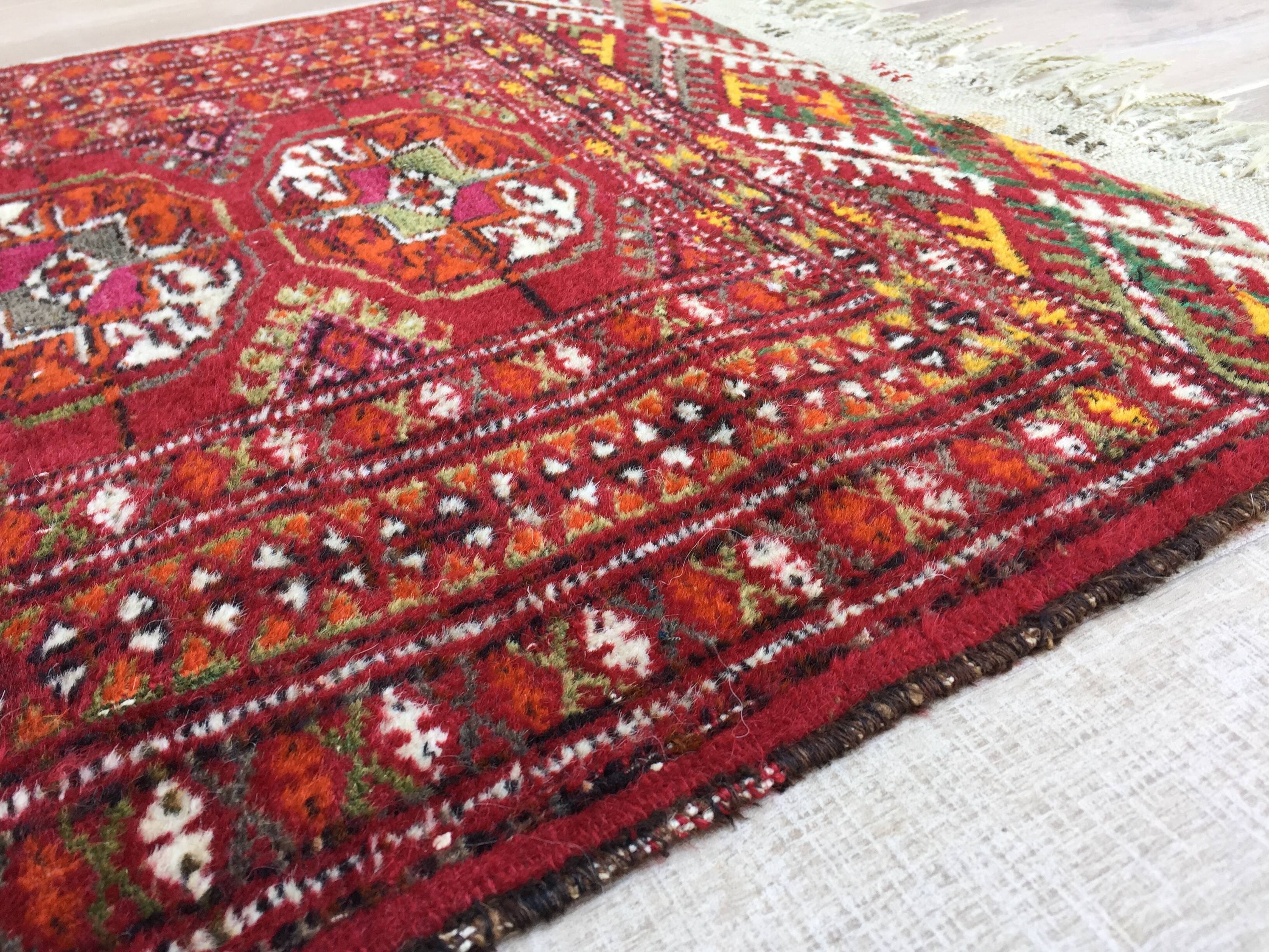 Vintage pure wool rug – 118 x 57cm