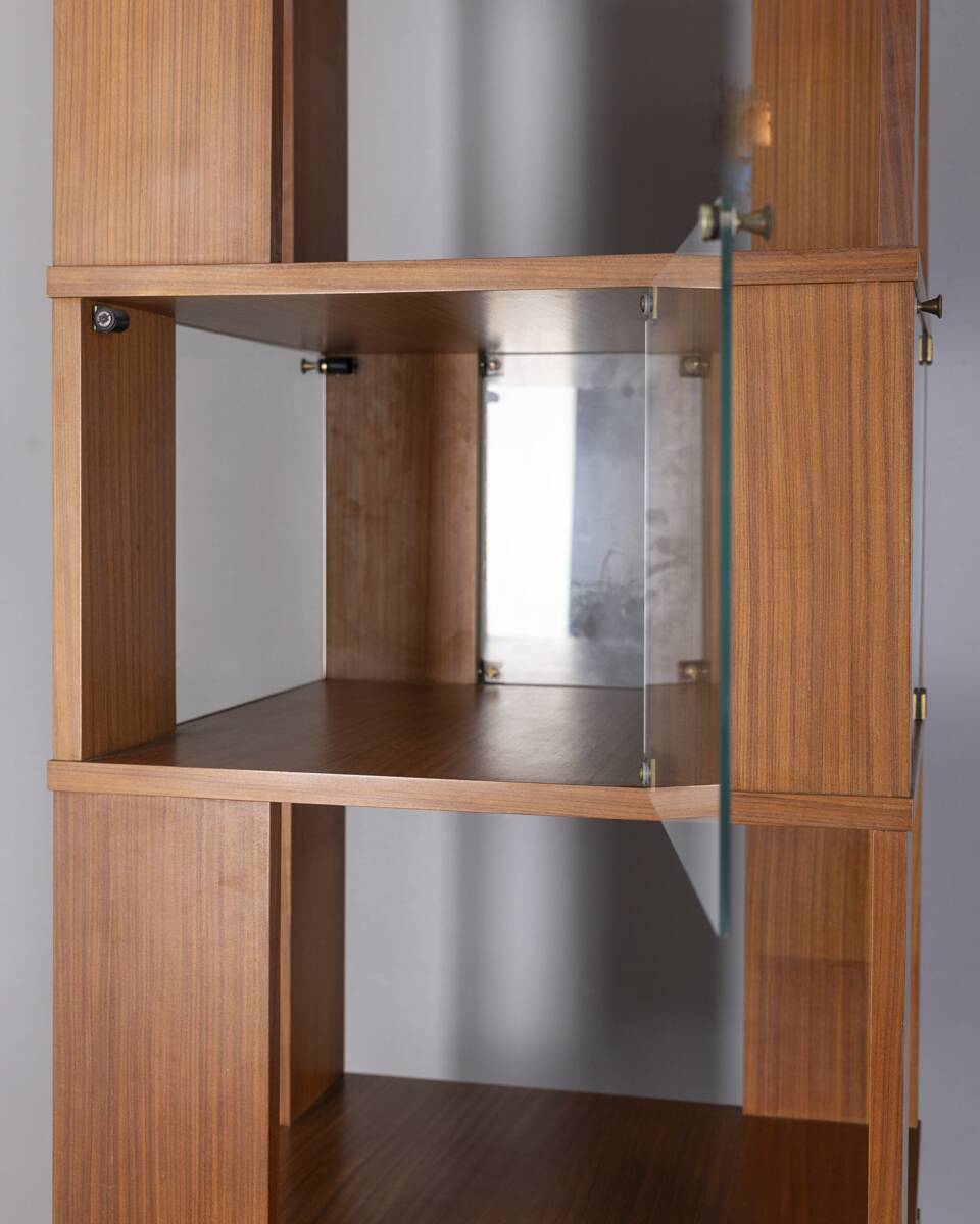 Grande bibliothèque pivotante en bois, design italien vintage des années 1960, pour le centre de la pièce.