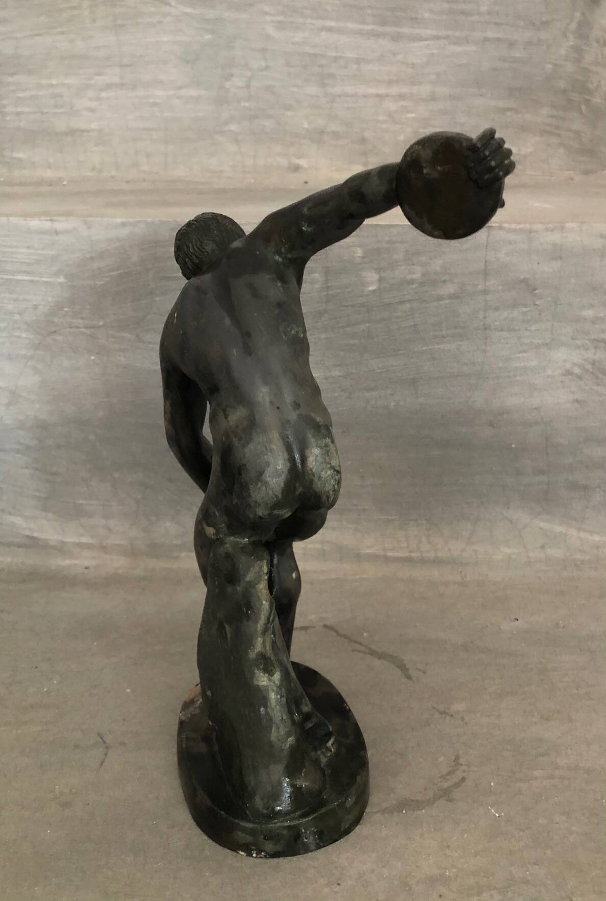 Le Discobole, statuette