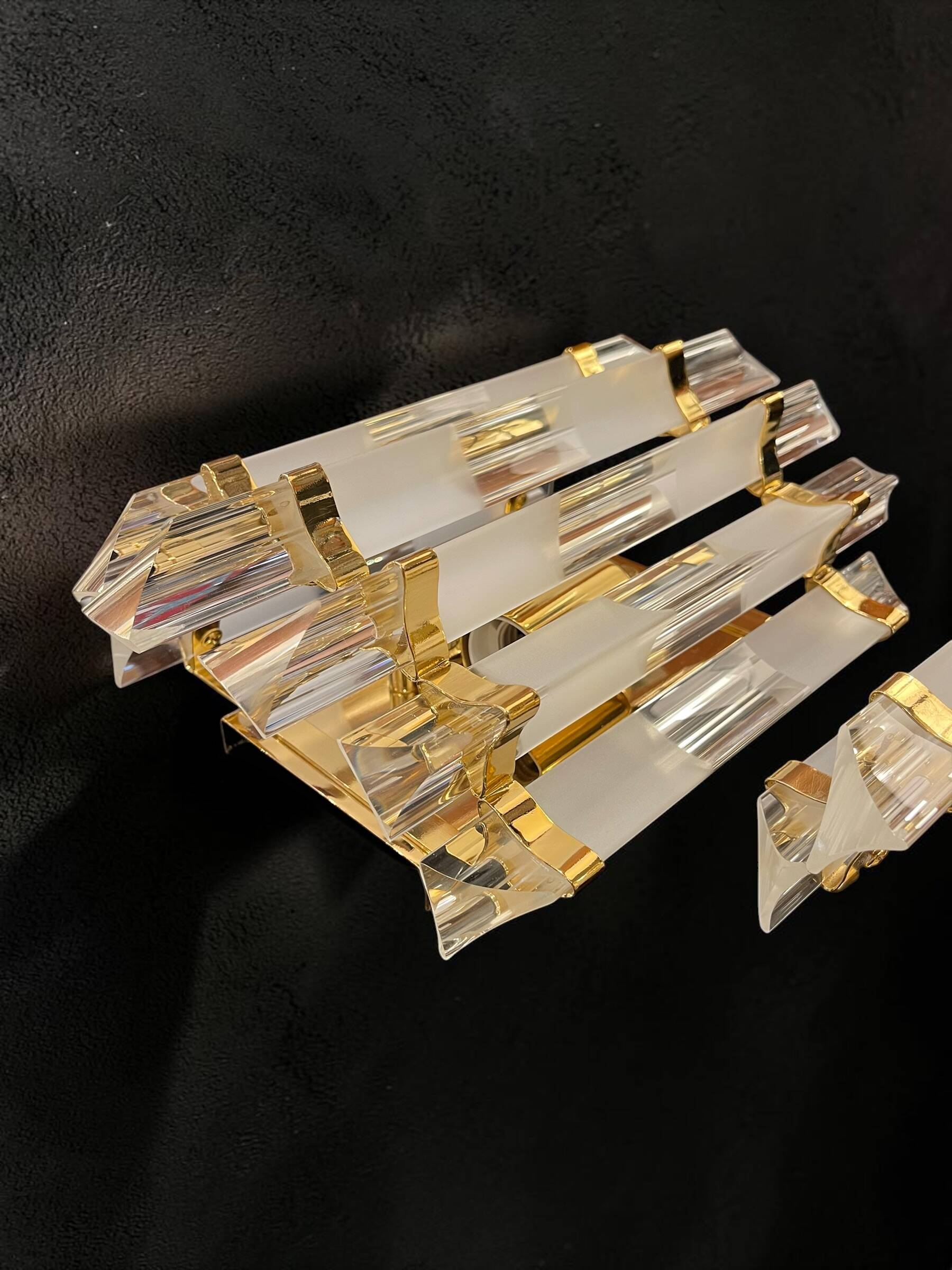 Pair of Venini wall lights 1980