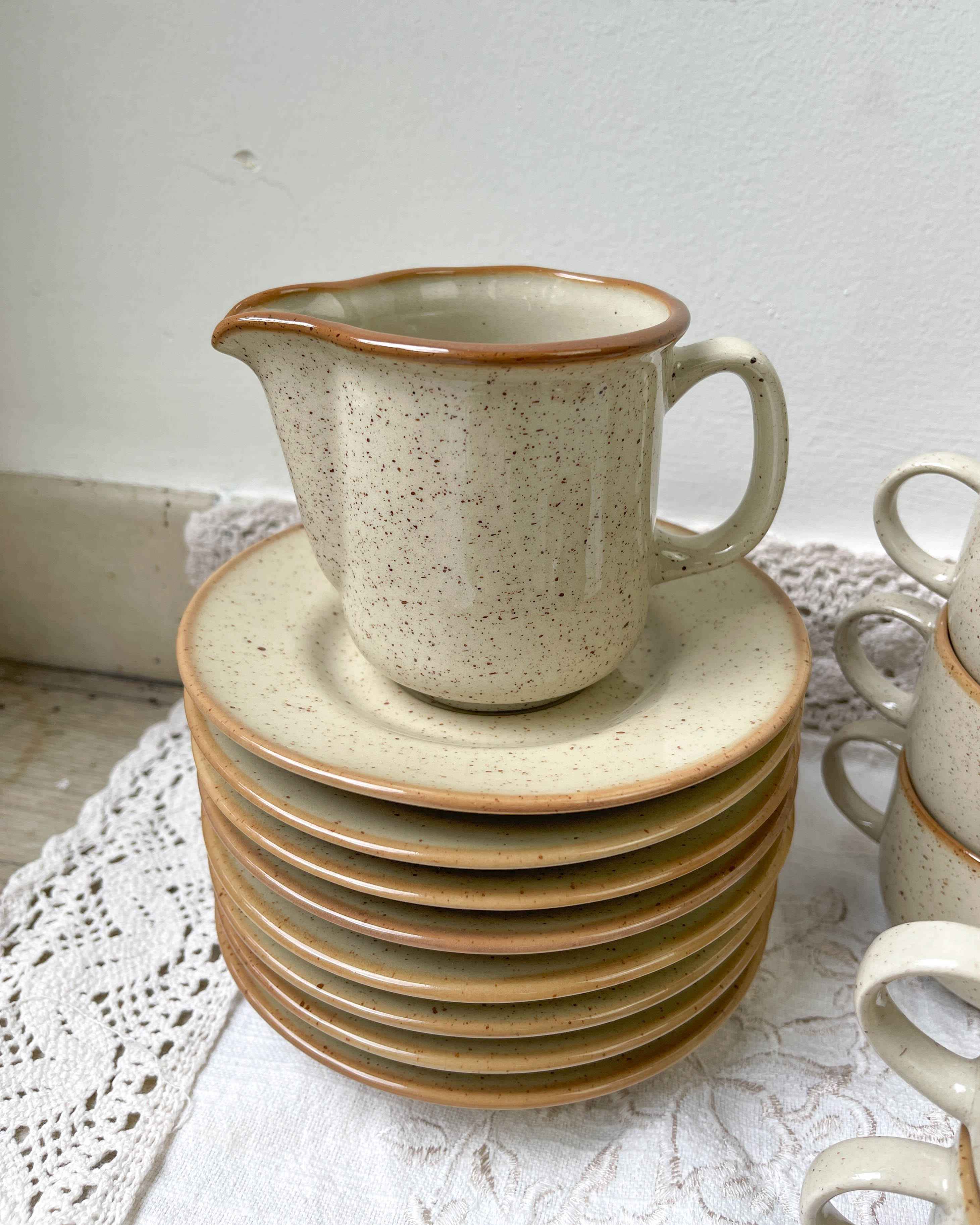 Speckled sandstone coffee service
