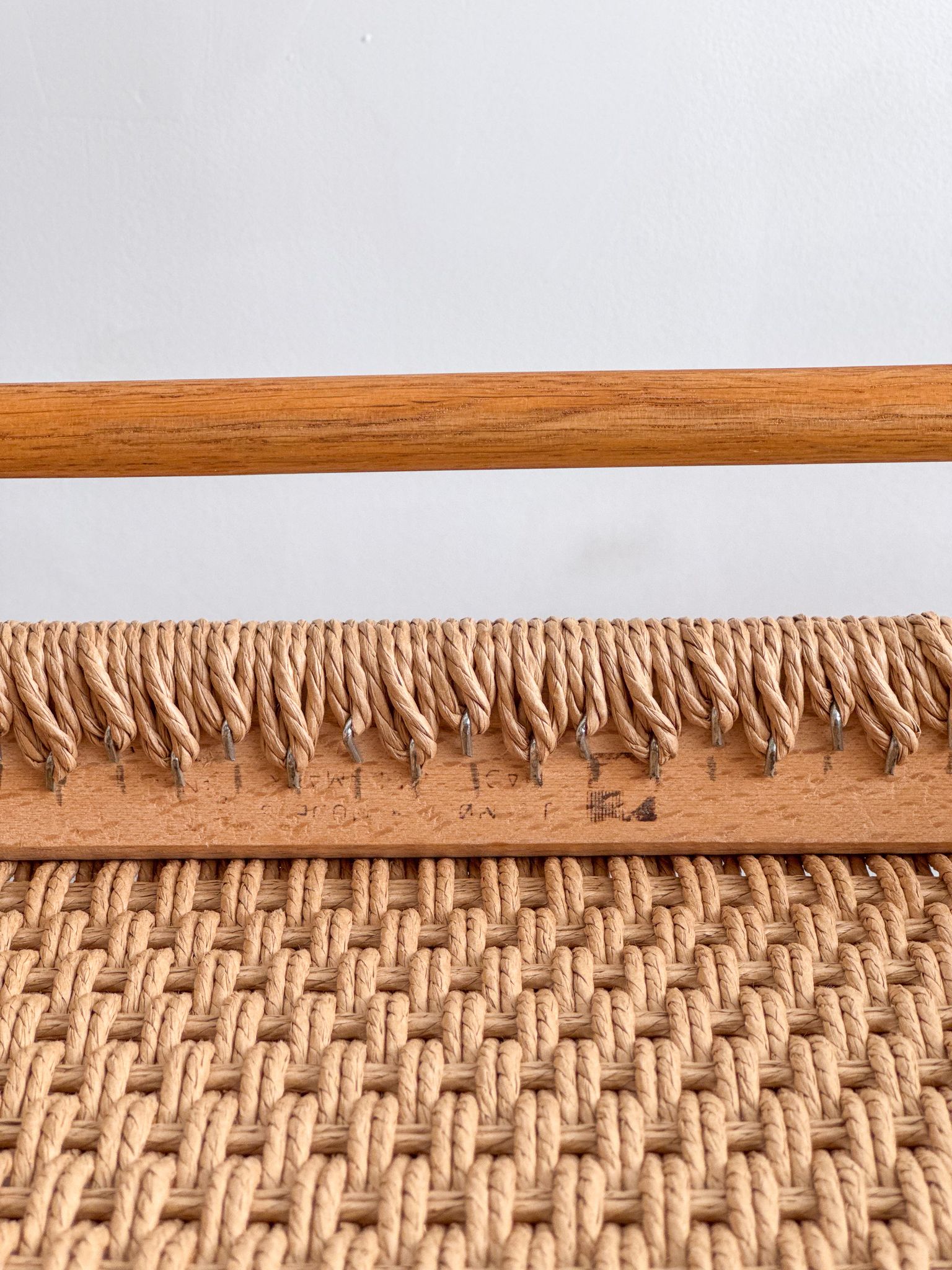Paire de chaises de salle à manger modèle 56 par Niels O. Møller en chêne