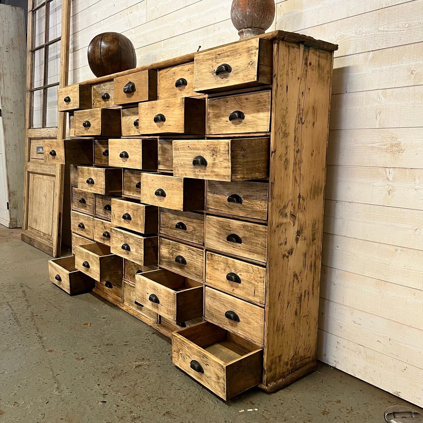 Trade furniture with workshop drawer