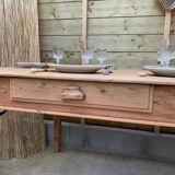 Farm table