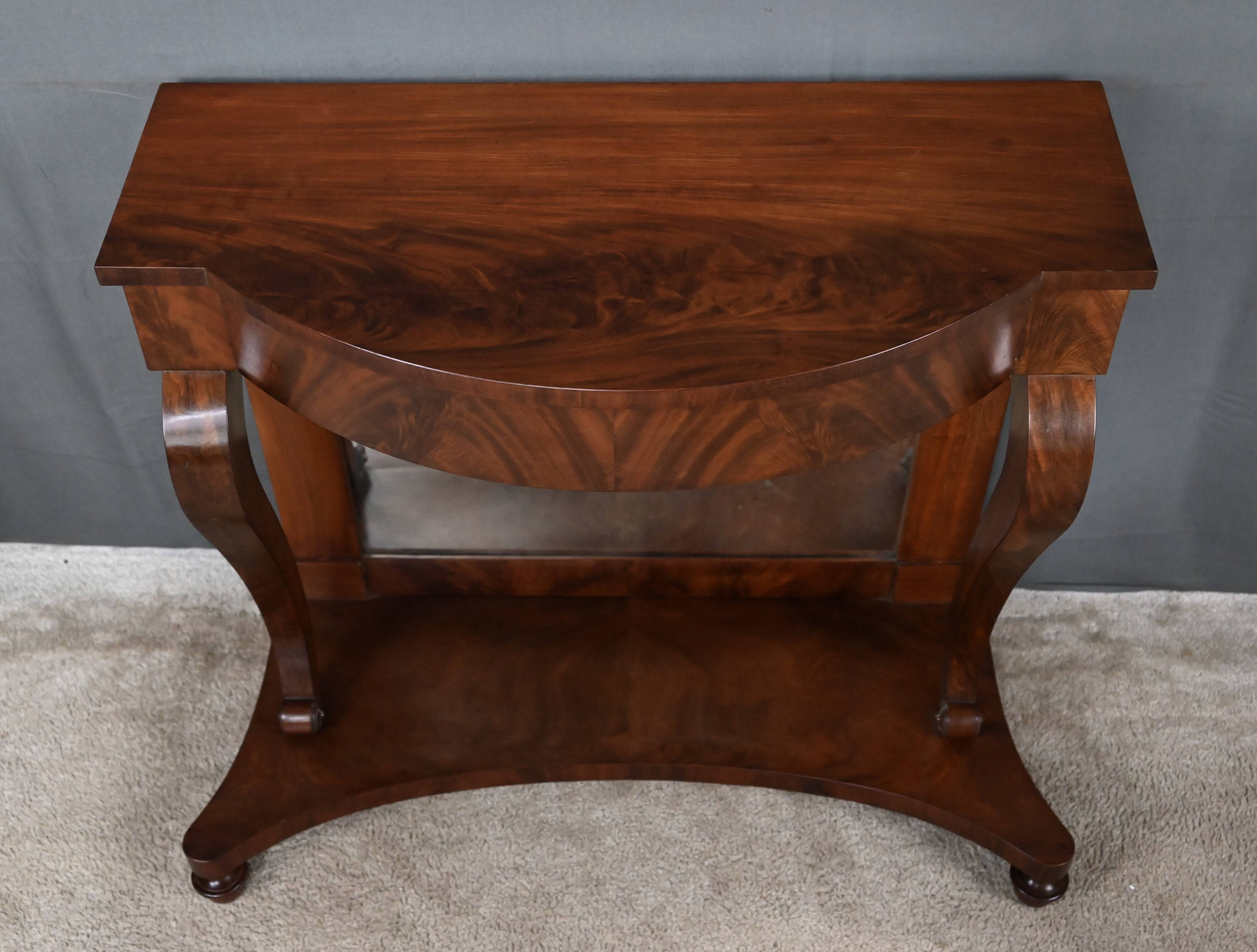 Mahogany console, Restoration period – first part of the 19th century.
