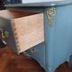 Commode de chambre patiné de style régence 2 tiroirs