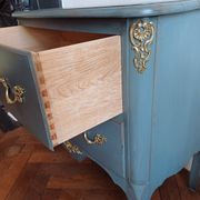 Regency style patinated bedroom chest of drawers with 2 drawers