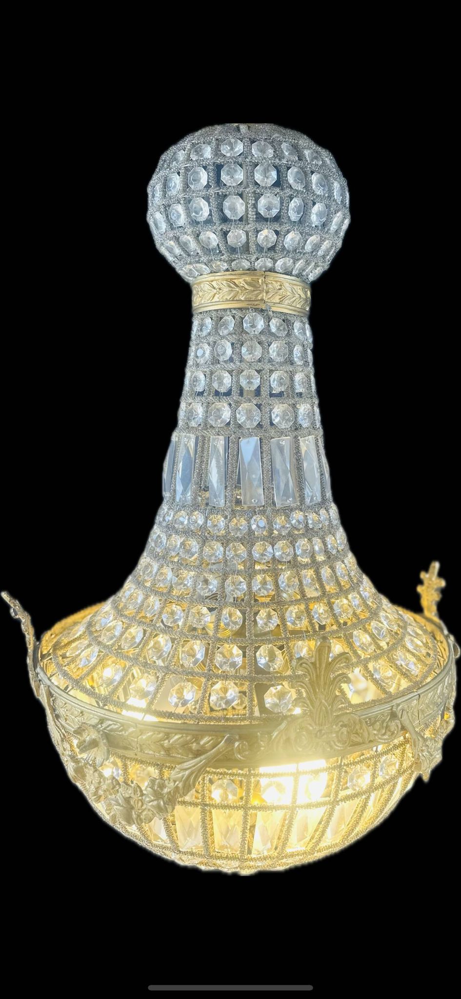 Large Montgolfiere chandelier in gilded bronze and faceted glass pendants