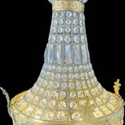 Large Montgolfiere chandelier in gilded bronze and faceted glass pendants