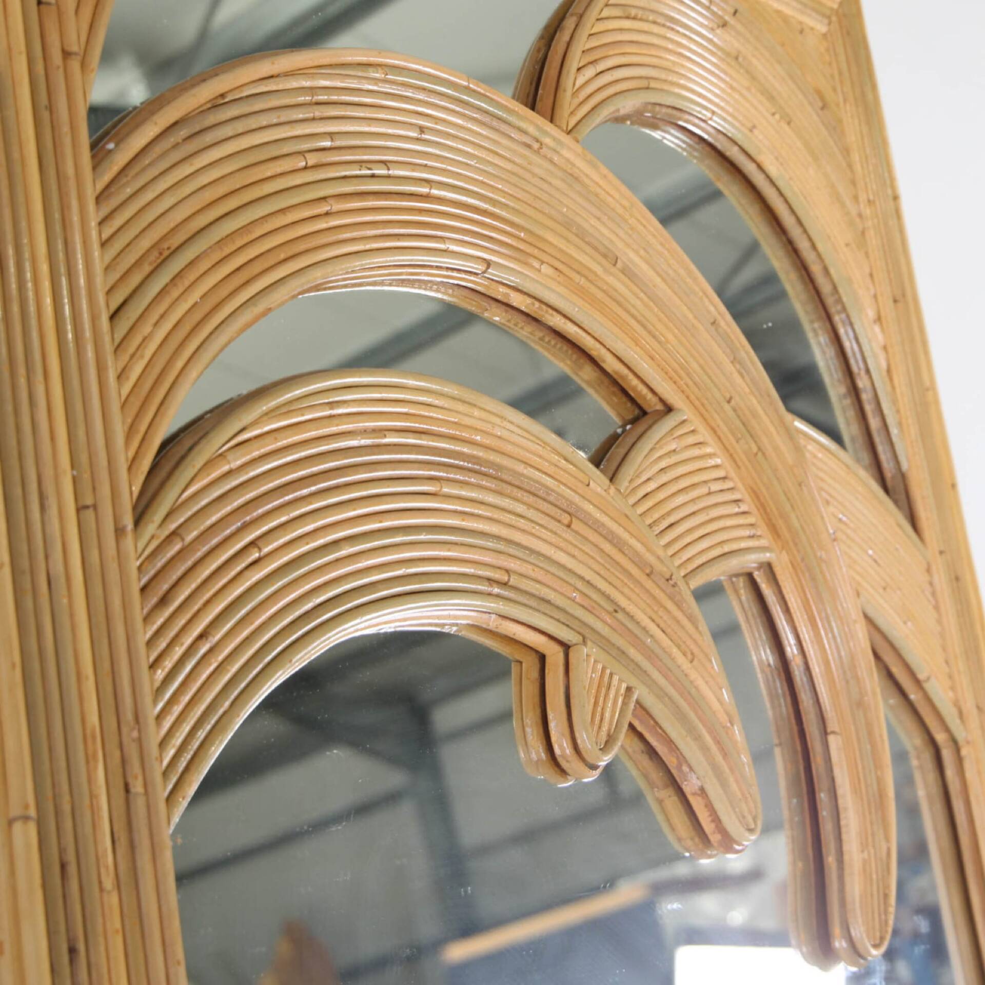 Grand miroir « palmes » en rotin