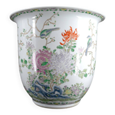 Important Chinese cache-pot with naturalistic floral and animal decoration – 20th century
