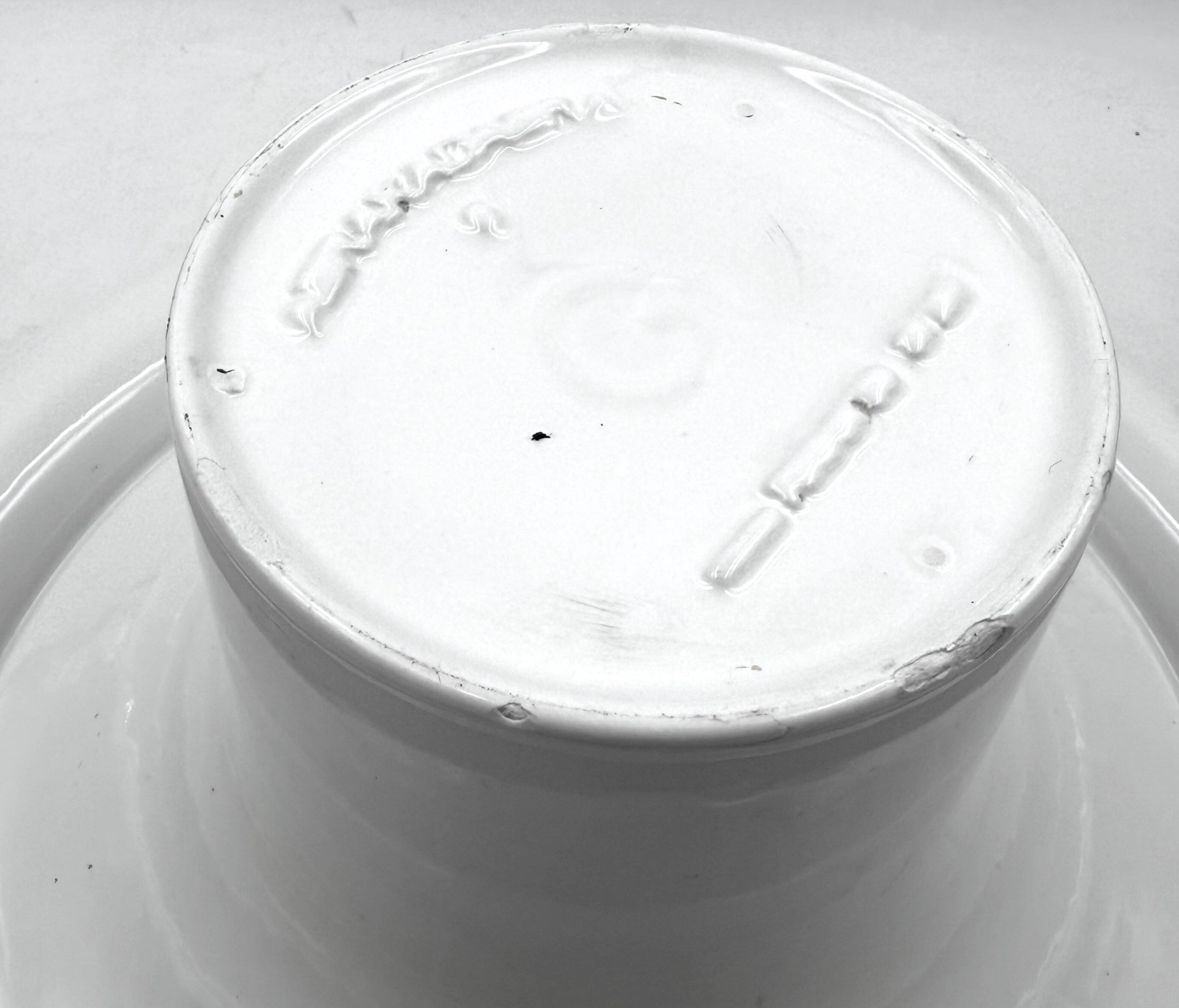 Roberto Arioli, vase en céramique blanche de l'ère spatiale, Gabbianelli Italie ca. 1970