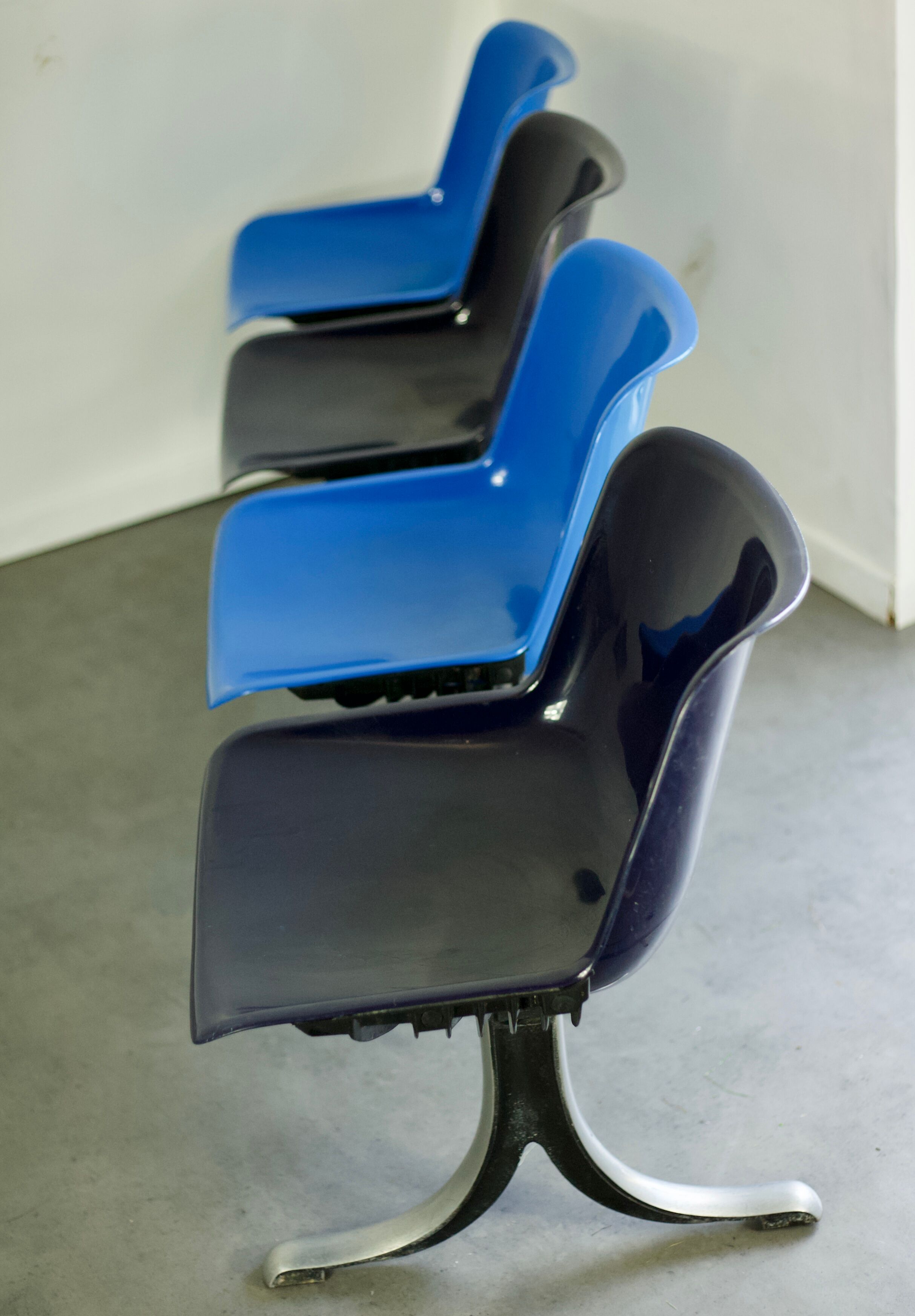 Bench of Osvaldo Borsani for Tecno Italy, 1982
