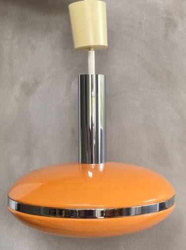 Suspension Harvey Guzzini, années 1970