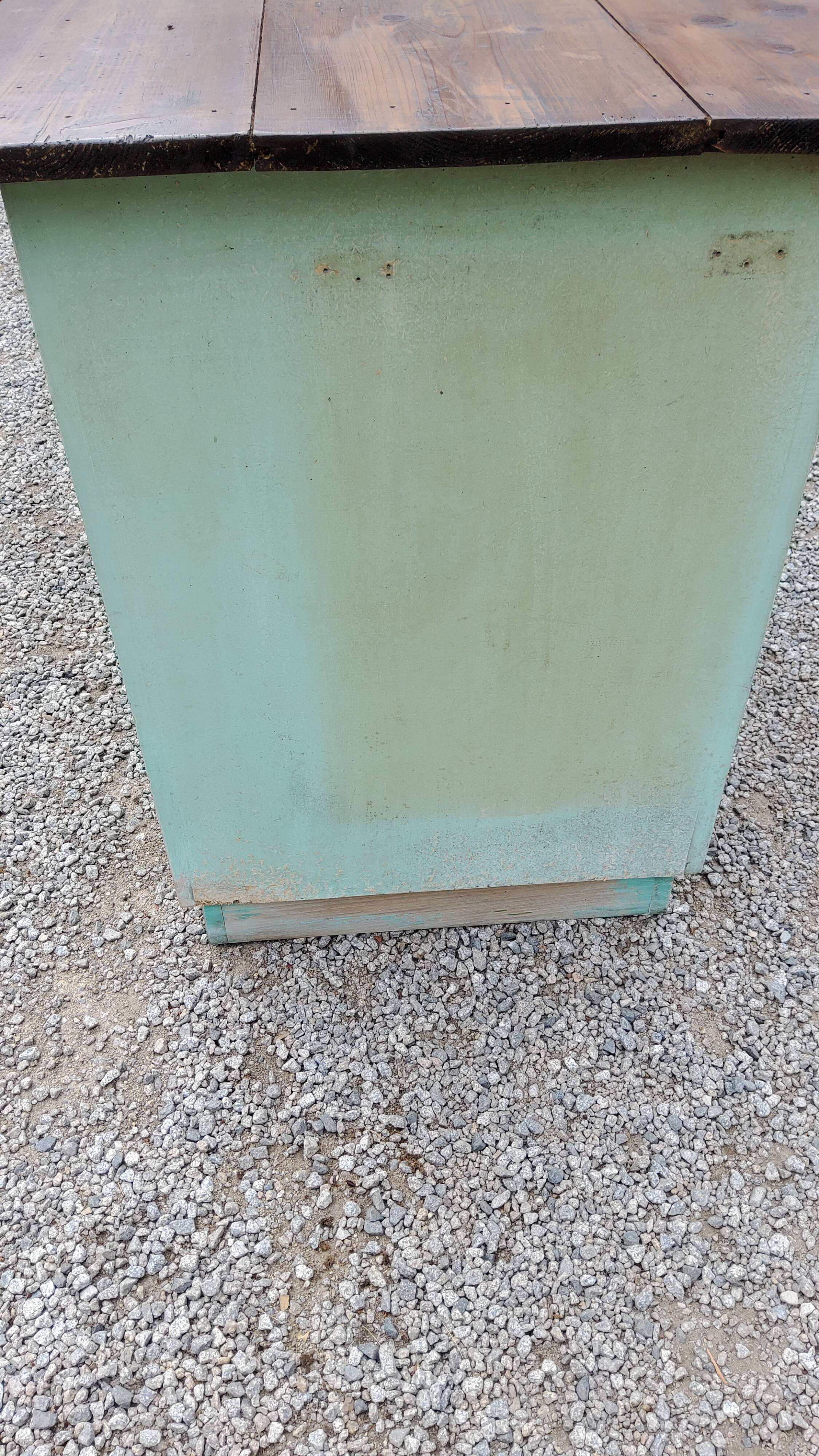 Hardware counter of the 50s 8 drawers 1 niche 250cm