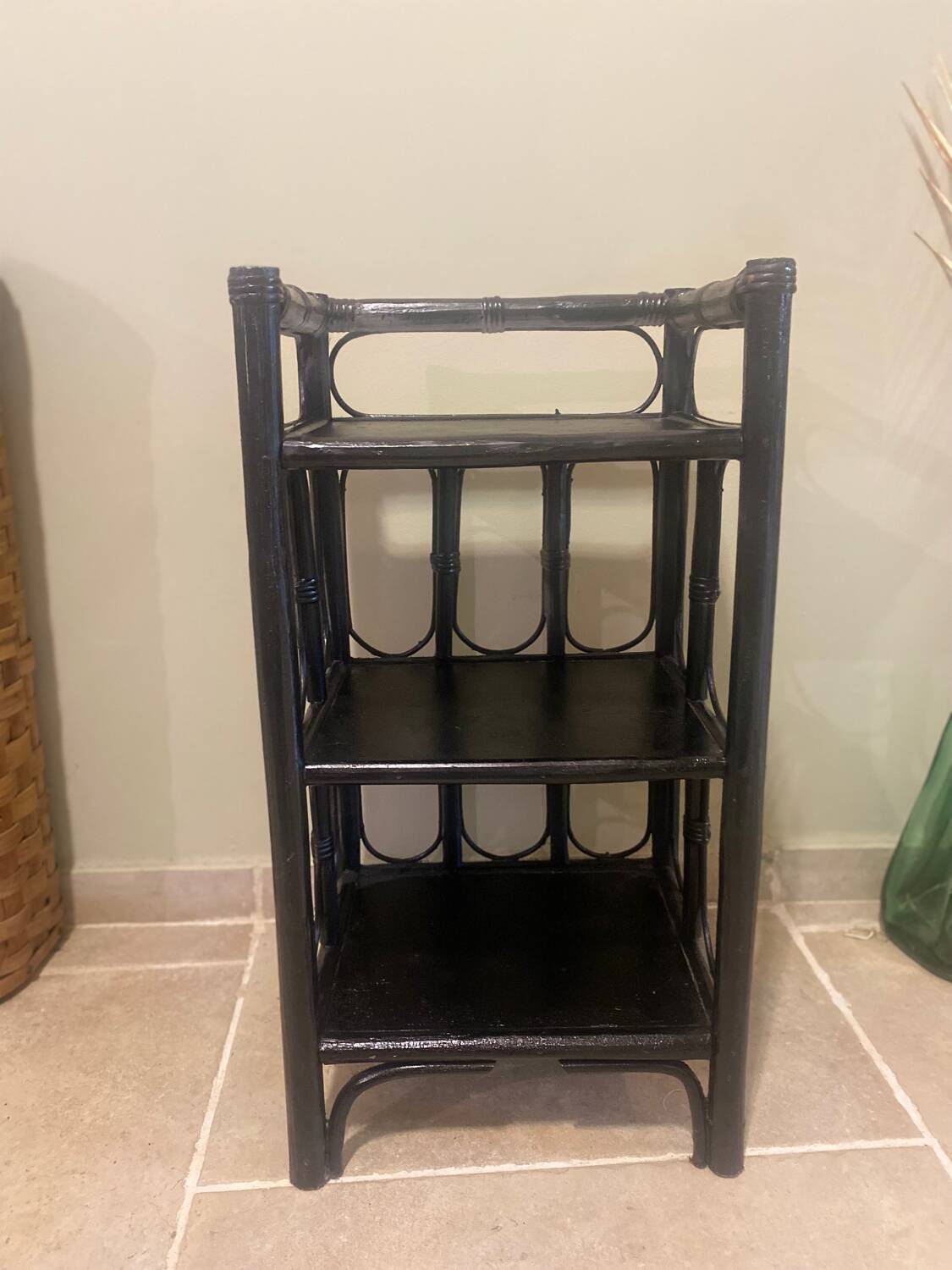 Étagère vintage en rotin