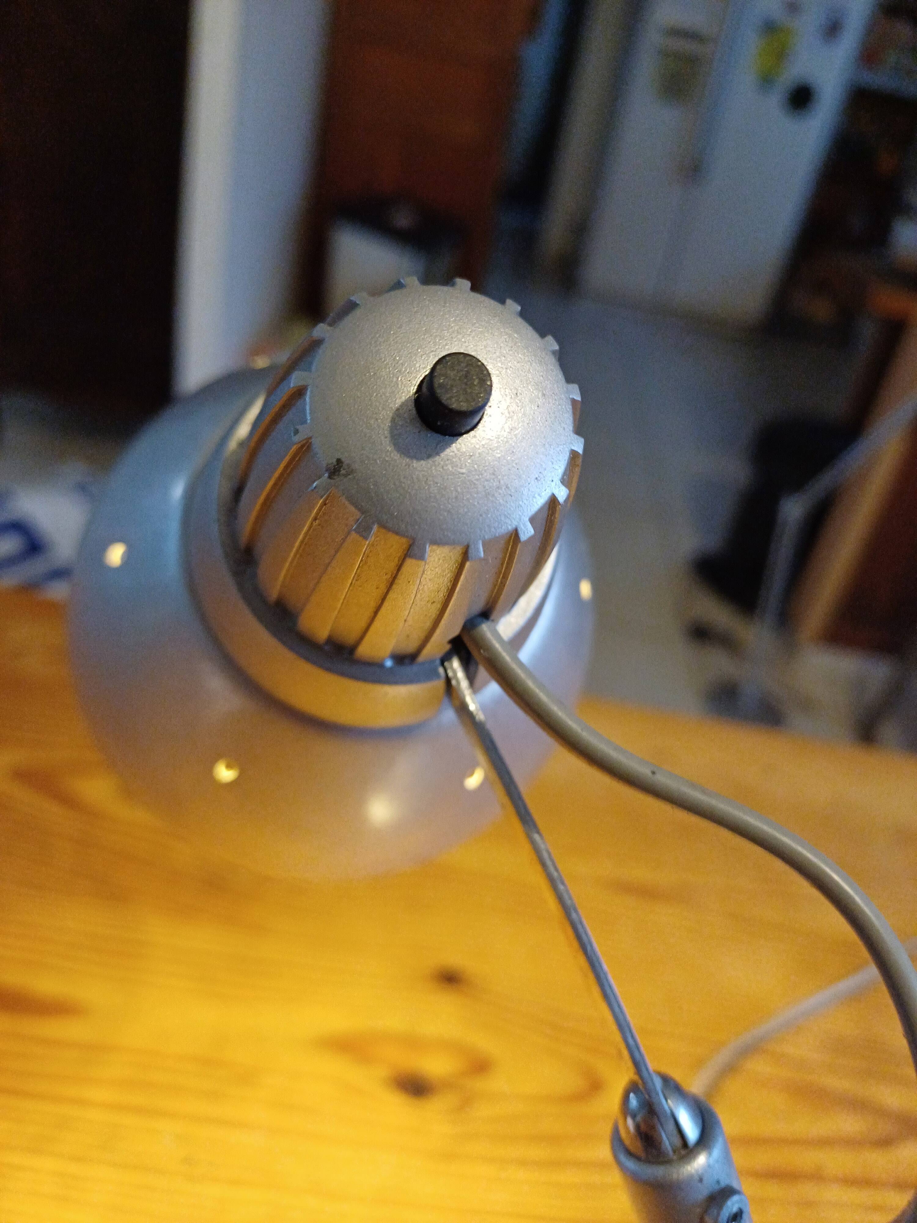 Metal desk lamp