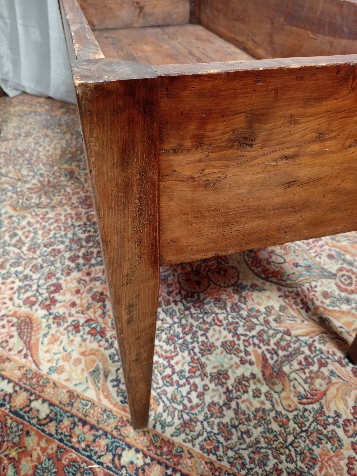 Table with a kneading trough in beech from the 19th century.