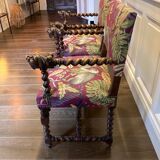 Paire de fauteuils style Louis XIII