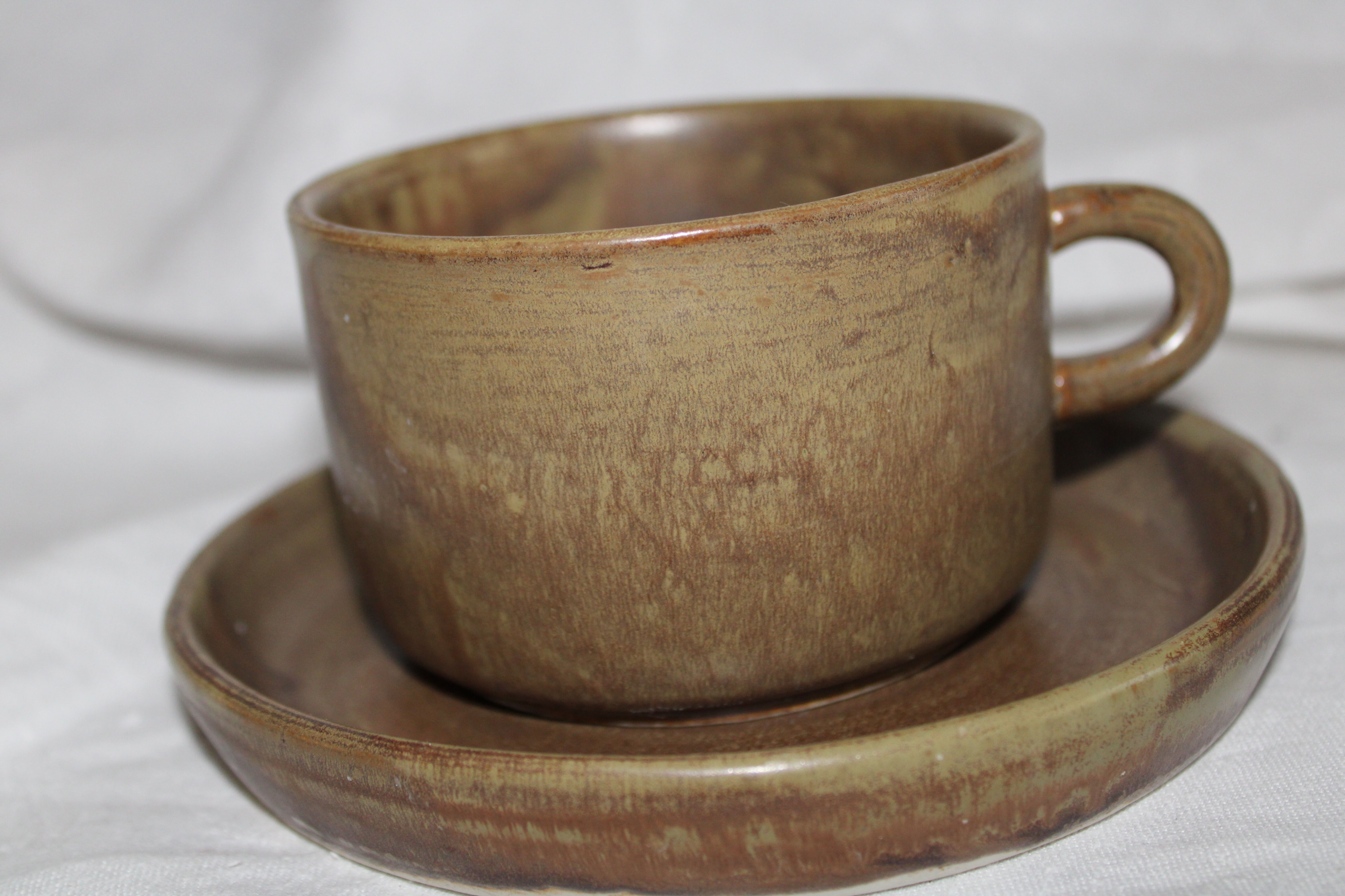 Lot of 3 coffee cups or sandstone tea
