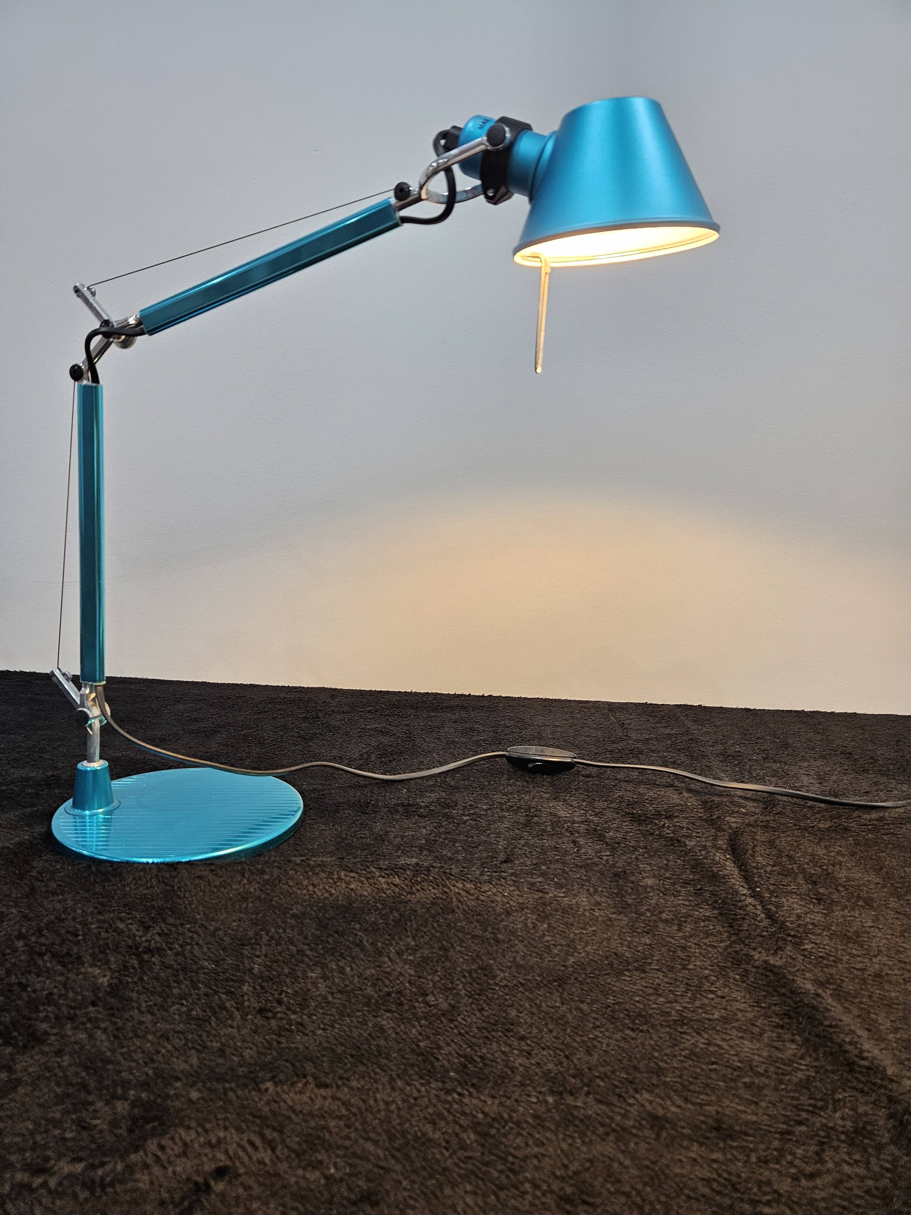 Artemide Tolomeo desk lamp, Design: Michele De Lucchi, Giancarlo Fassina.
