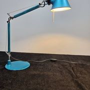 Artemide Tolomeo desk lamp, Design: Michele De Lucchi, Giancarlo Fassina.