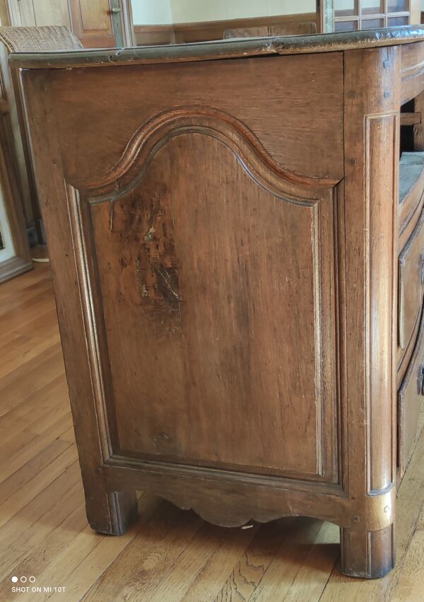 Commode galbée Louis XIV