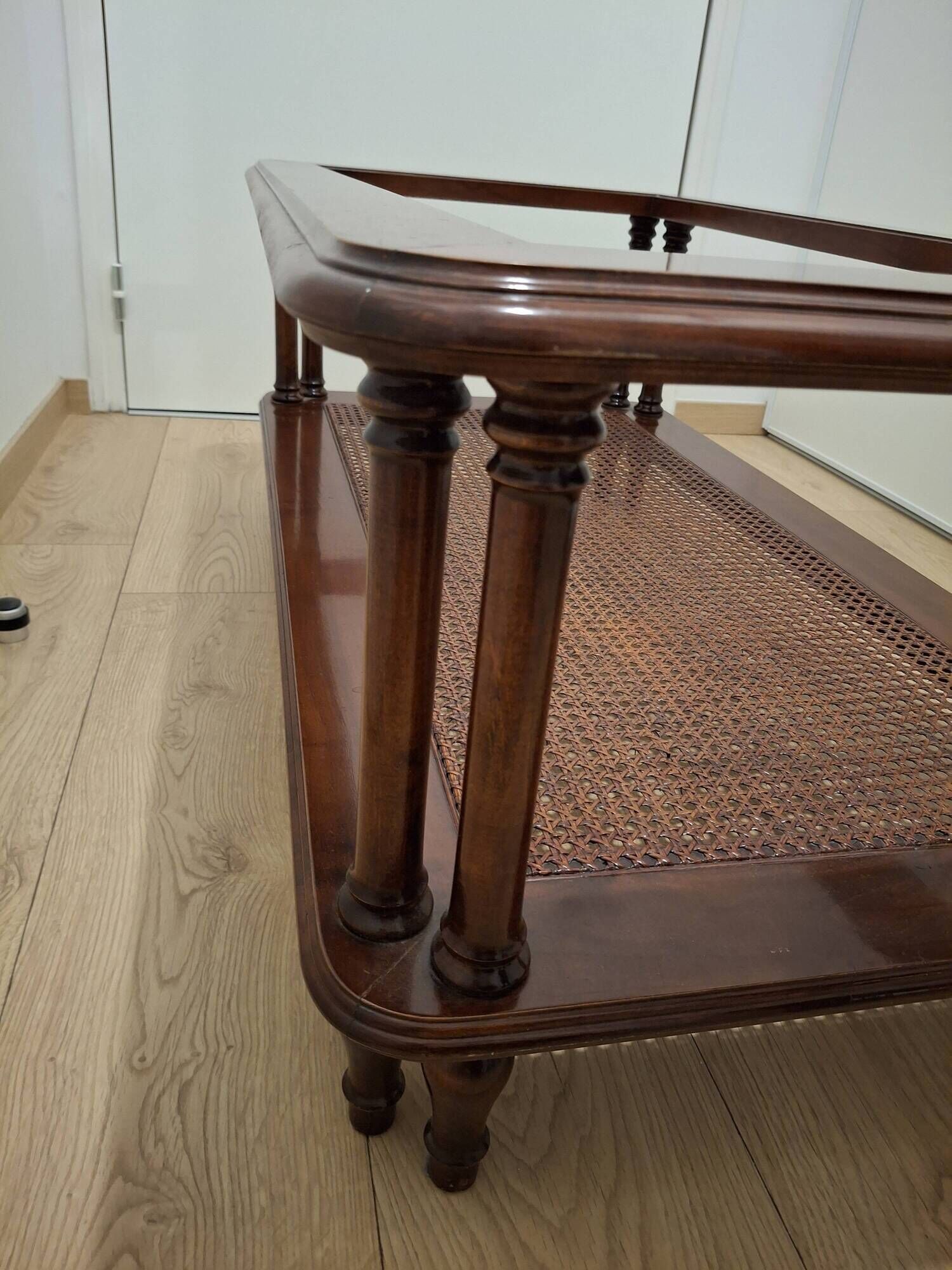English style mahogany coffee table