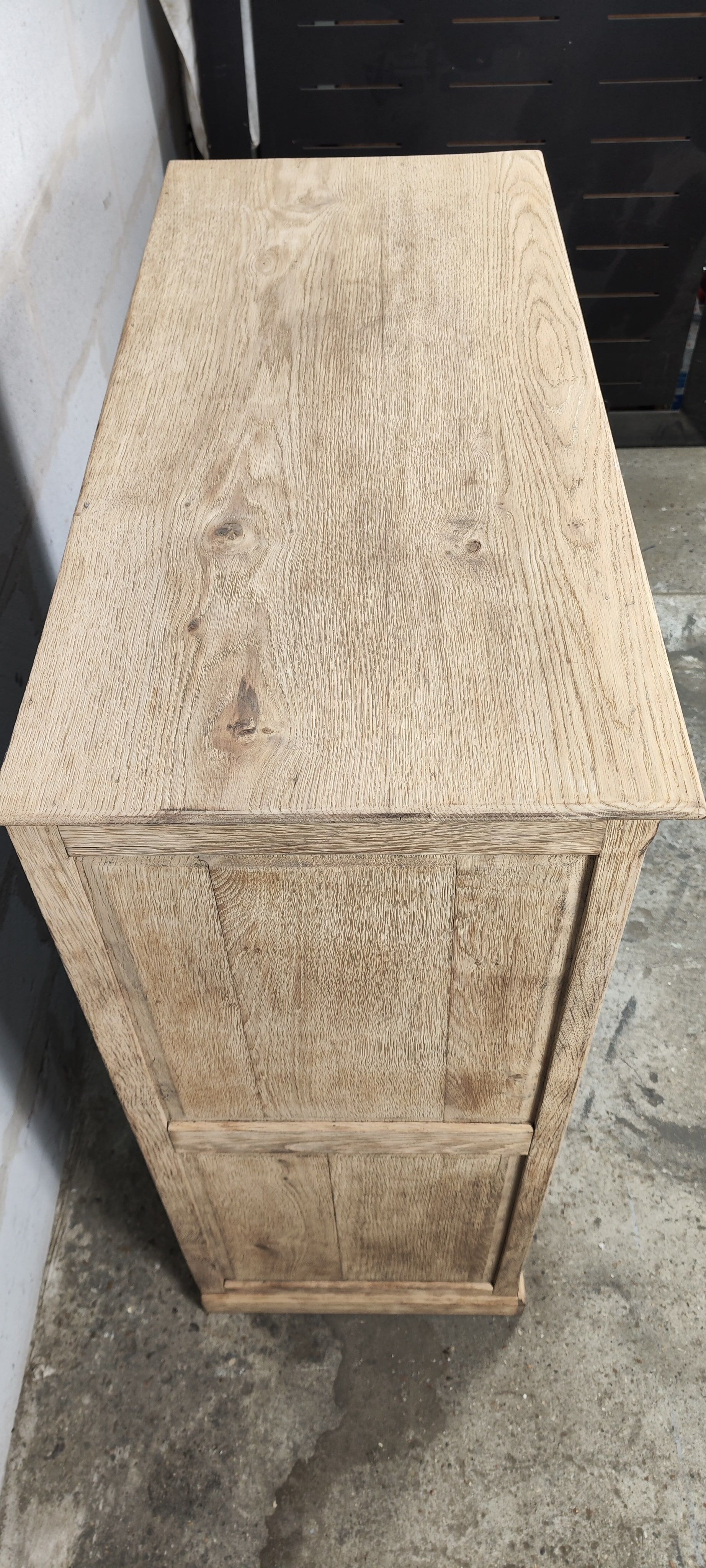 Oak chest of drawers five drawers