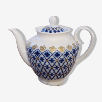 Porcelain Pouring Teapot