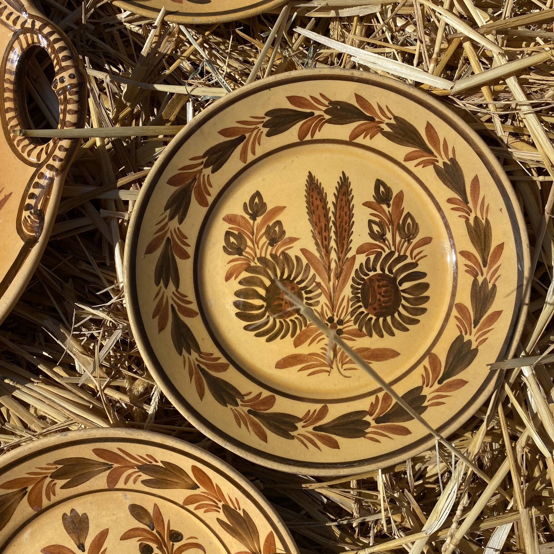 HB Quimper plates, hand-painted dessert service