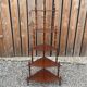 Etagère d'angle en bois sur pieds avec 5 tablettes